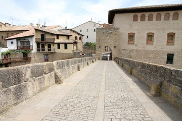 Fototapeta na wymiar Romanesque bridge in Puente la Reina, Navarre, Spain