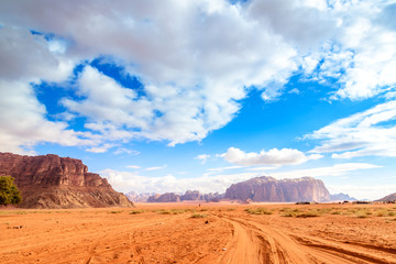 Fototapeta na wymiar Scenic view of Jordanian desert in Wadi Rum, Jordan.