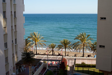 Marbella balkon wodok morze niebieski pama - obrazy, fototapety, plakaty