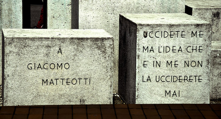 Rovigo - monumento a Giacomo Matteotti - particolare
