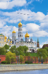 Fototapeta na wymiar Myśliwce nad Kreml. Próba z Parady Zwycięstwa