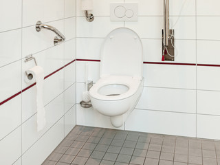 Behindertentoilette