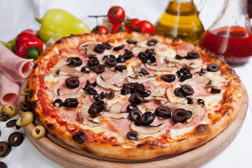 Pizza Capricciosa