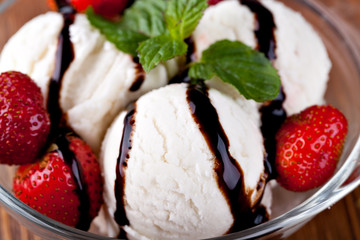 Ice cream with strawberries