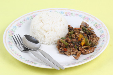 Stir fried beef with black hot pepper and steam rice