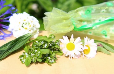 kräuter mit kräutersäckchen