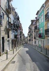 Obraz premium Old street in the center of Lisbon city