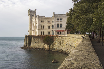 Fototapeta na wymiar Miramare Castle