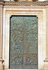 Il duomo di Orvieto, Portale