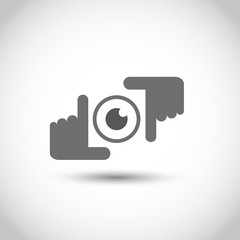 Framing hands with eye