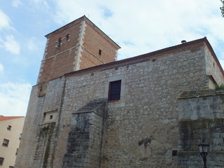 Fototapeta premium iglesia de san miguel de reoyo en peñafiel