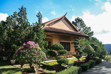 Zhu Lin Buddhist temple in vietnam