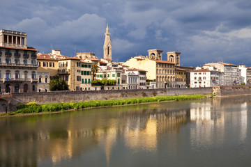 Fototapeta na wymiar Italie > Florence > Fleuve