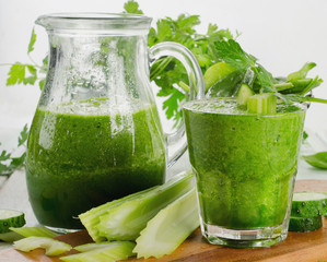 Healthy green smoothie