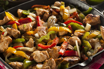Homemade Chicken Fajitas with Vegetables