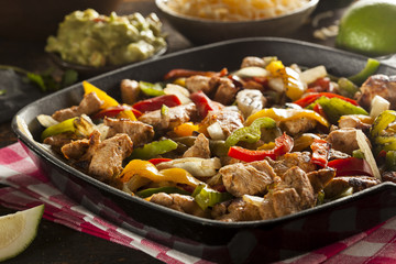 Homemade Chicken Fajitas with Vegetables