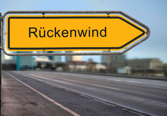 Strassenschild 14 - Rückenwind