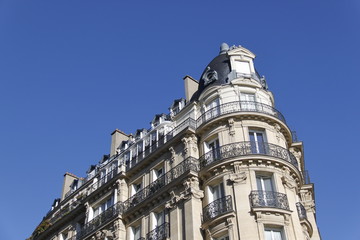 Fototapeta premium Immeuble ancien à Paris