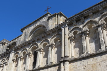 Fototapeta na wymiar Charente Aubeterre sur Dronne - Façade Eglise Saint-Jacques