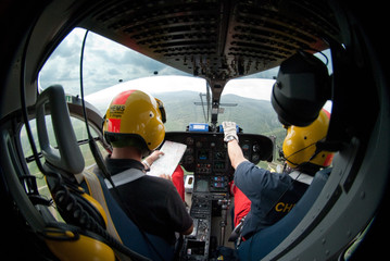 Hubschrauberpilot Rettungshubschrauber Cockpit