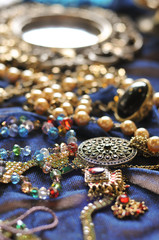 Orient jewelries
