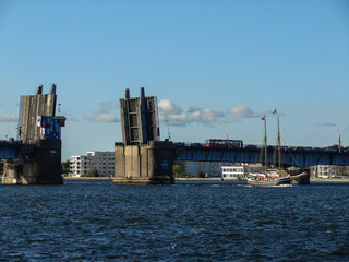 Naklejka premium pont mobile