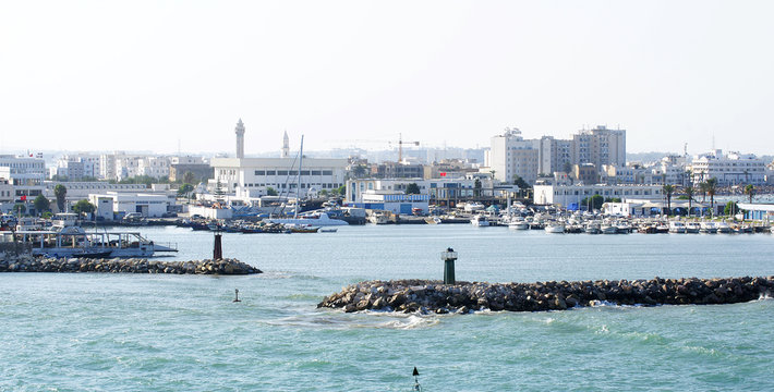 Bocana del puerto de La Goulette, T&uacute;nez