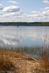 Niebo nad trzcinowym brzegiem © profit111