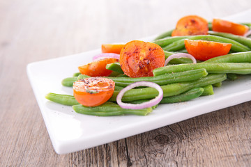 green bean salad with tomatoes