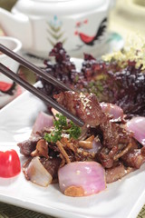 牛肉炒め