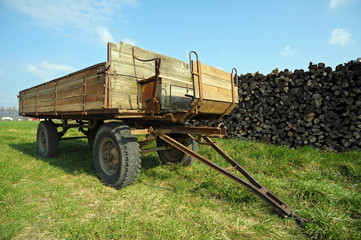 Alter Anh&auml;nger f&uuml;r einen Traktor
