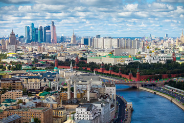 Luftbild des Moskauer Stadtzentrums Herzpanorama