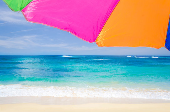 Fototapeta Beach umbrella's background