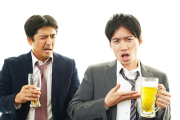 酔っぱらったビジネスマン