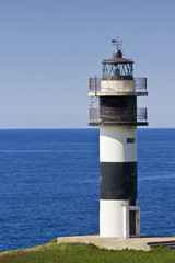Fototapeta na wymiar Black and white lighthouse