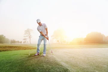 Tableaux ronds sur aluminium brossé Golf Chip shot golf