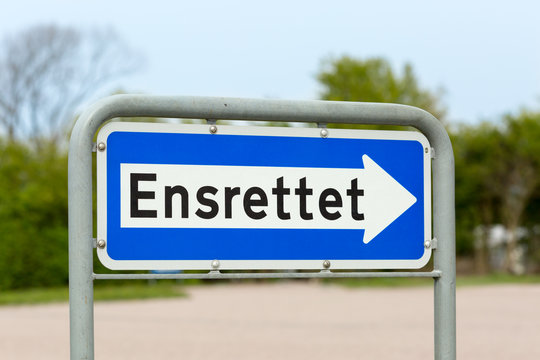 Danish one-way road sign