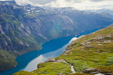 Fototapeta na wymiar Norwegia Góry Vibrant Pejzaż Trolltunga Odda Fjord Norge Cześć