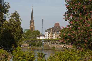 Fototapeta premium Frankfurt - Dreikönigskirche