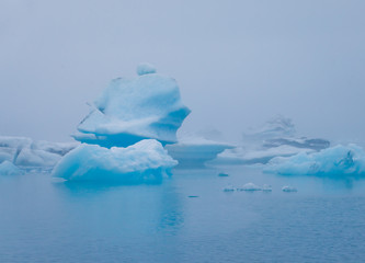 Beatiful vibrant picture of icelandic glacier and glacier lagoon