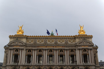 Fototapeta na wymiar Paris Opera Garnier