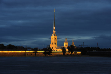 Fototapeta na wymiar Saint-Petersburg, Sceny nocne, Rosja (Sankt Peterburg)