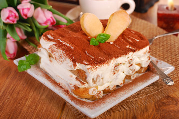 tiramisu cake