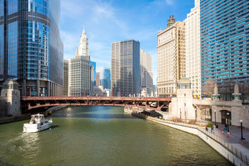 Naklejka premium Centrum Chicago i rzeka