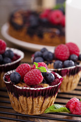 Berry cake with oats