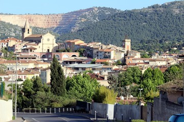 Aubagne vue de la route d'Eoures