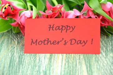 życzenia na dzień matki i piękne czerwone tulipany
