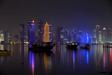 Papier Peint photo autocollant moyen-Orient Horizon de Doha la nuit, Qatar, Moyen-Orient