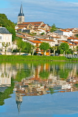 Fototapeta premium village saint pierre boeuf loire 2