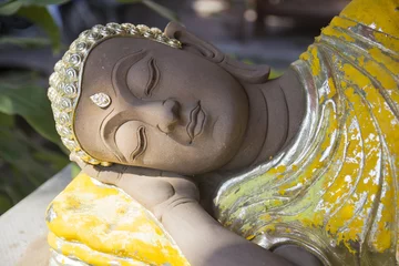 Foto auf Acrylglas Buddha liegende goldene Buddha-Statue